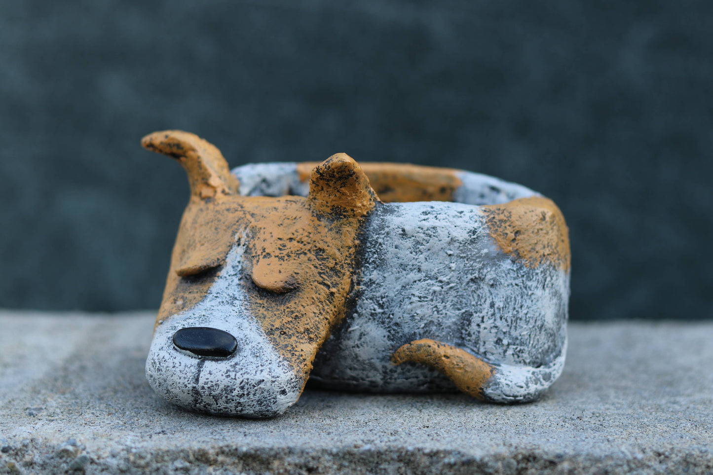 Cohasset Gifts - Luna Sleeping Dog Blobhouse Planter