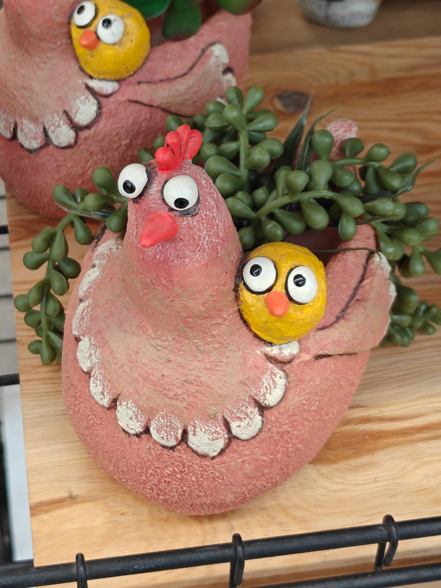 Cohasset Gifts - Mama Hen/Chicks Blobhouse Planters