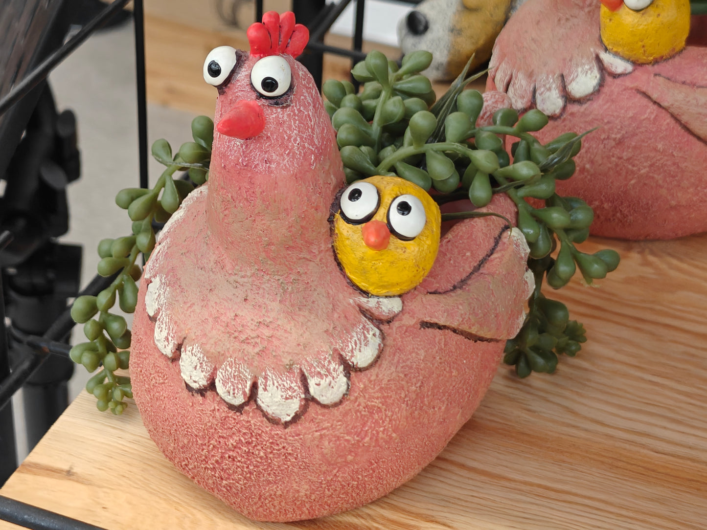 Cohasset Gifts - Mama Hen/Chicks Blobhouse Planters